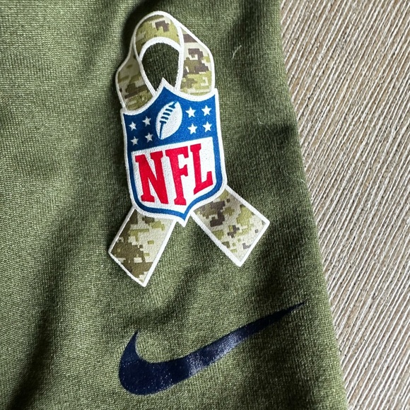 Nike Women's NFL team apparel olive Patriots Tee - Picture 3 of 6
